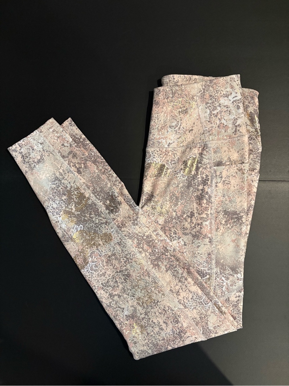Apana Shimmer Metallic Abstract Floral Leggings with Pockets